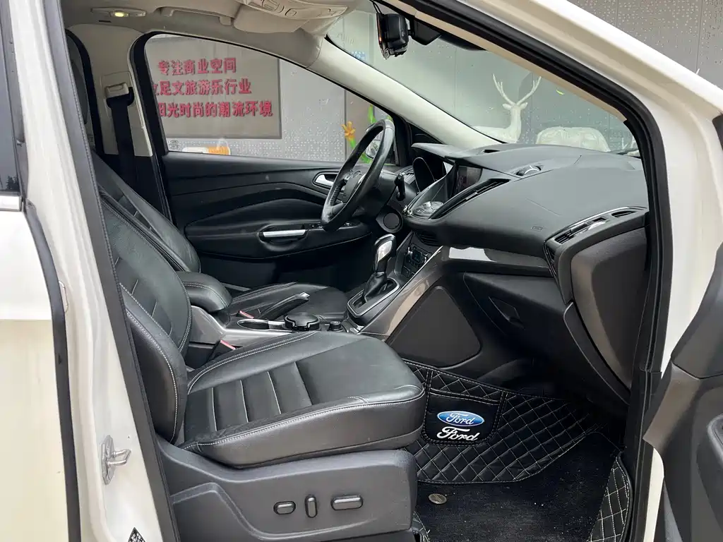 Ford Kuga 2016 — фото 20