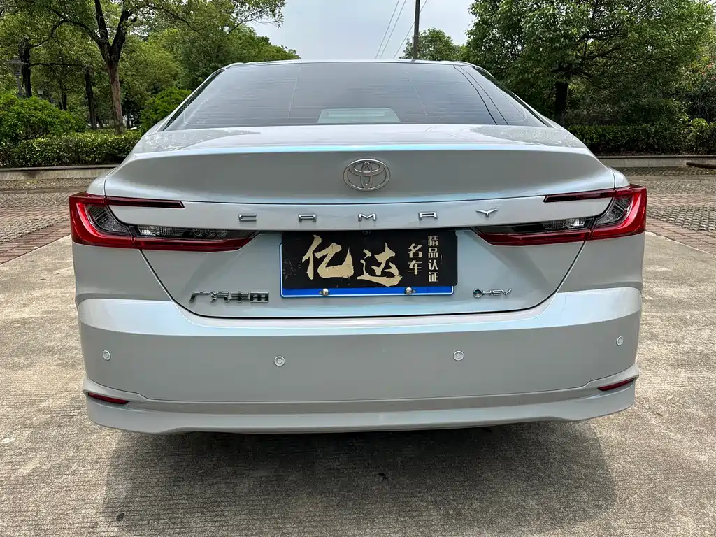 Toyota Camry 2024 — фото 15
