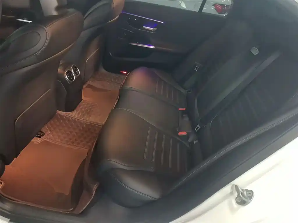Mercedes-Benz C-Class 2022 — фото 17