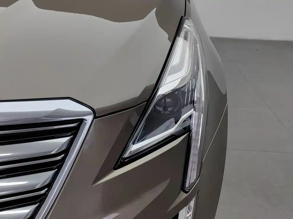 Cadillac XT5 2017 — фото 7