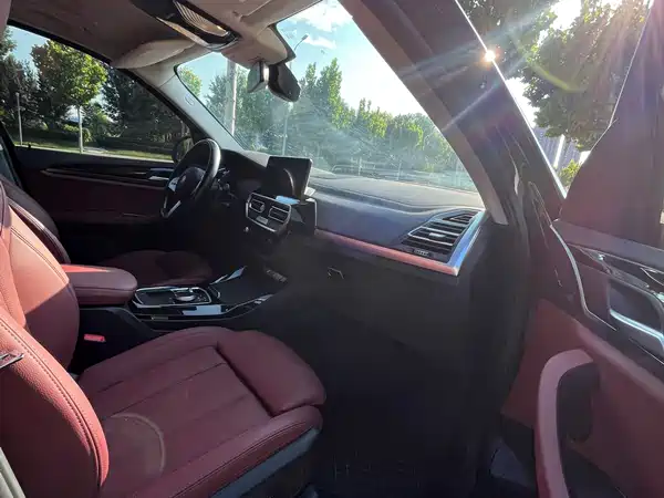 BMW iX3 2023
