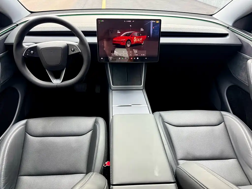 Tesla Model Y 2025 — фото 9