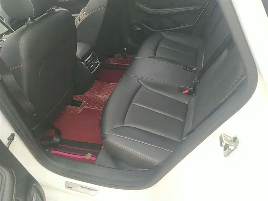 Roewe i6 MAX 2022 — фото 17