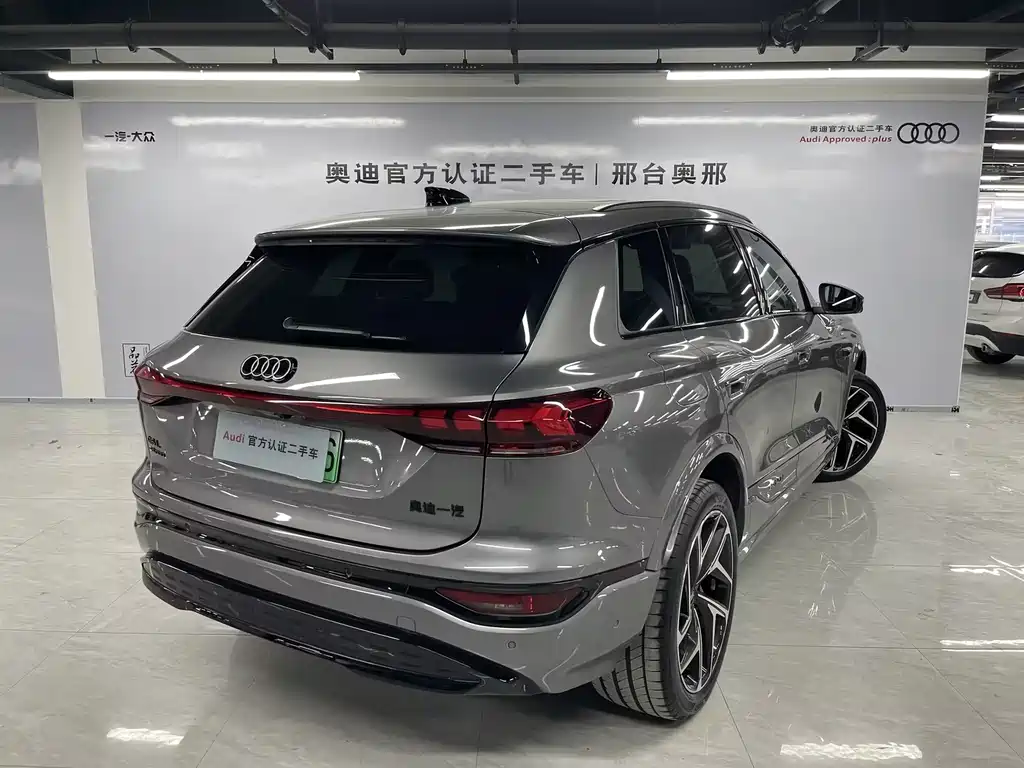 Audi Q6L e-tron 2025 — фото 5