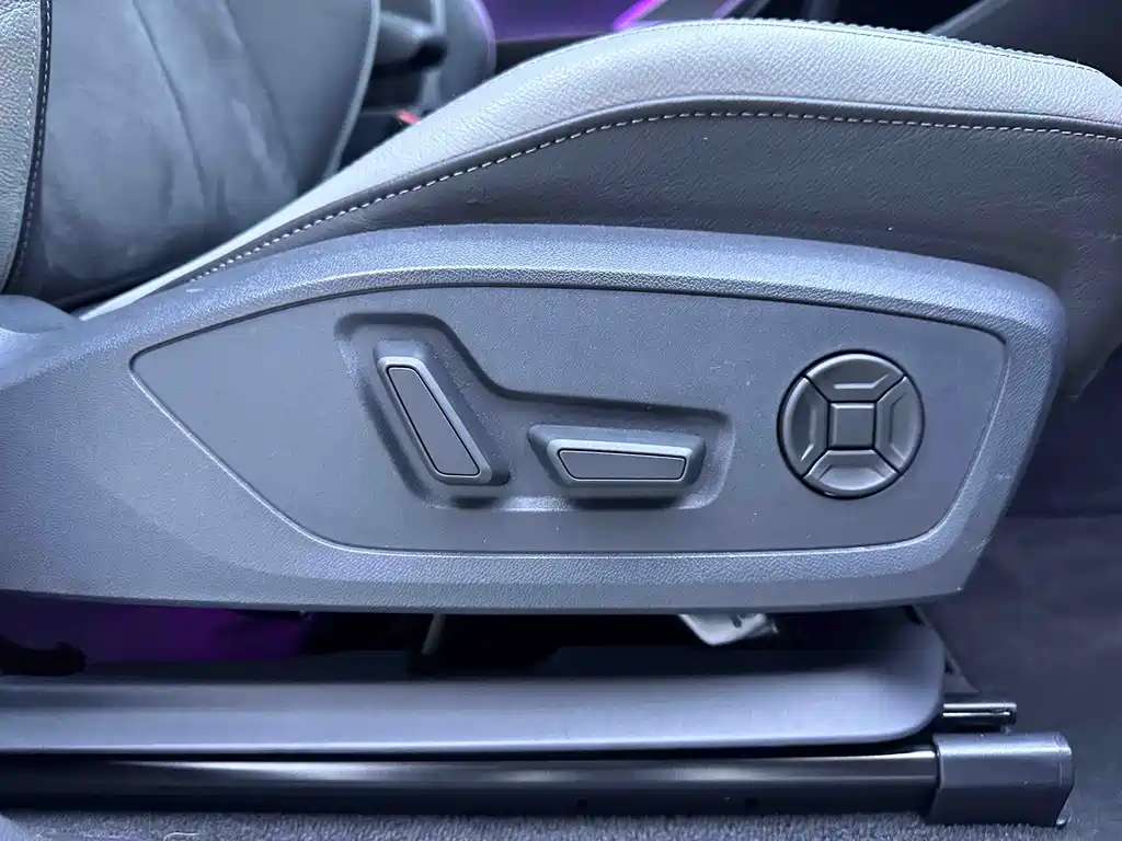 Audi Q3 2023 — фото 17
