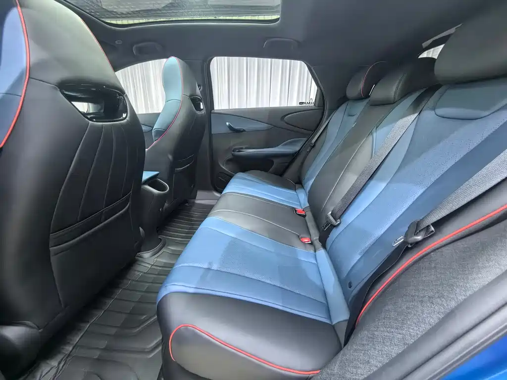 BYD Dolphin 2022 — фото 10