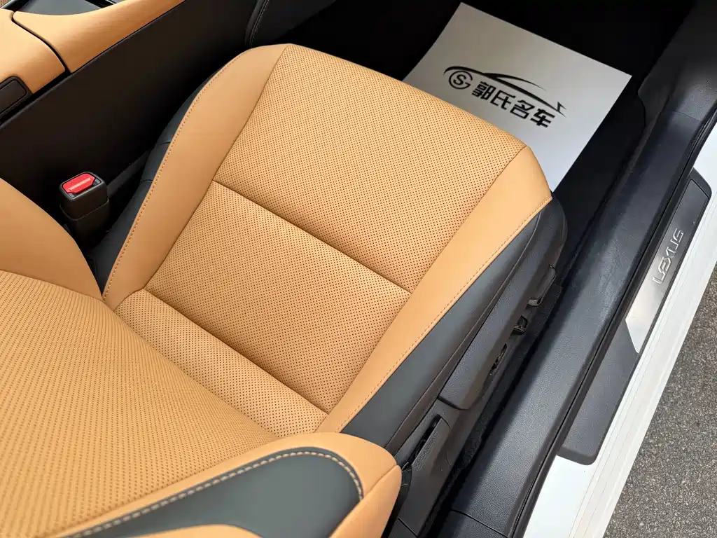 Lexus ES 2022 — фото 19