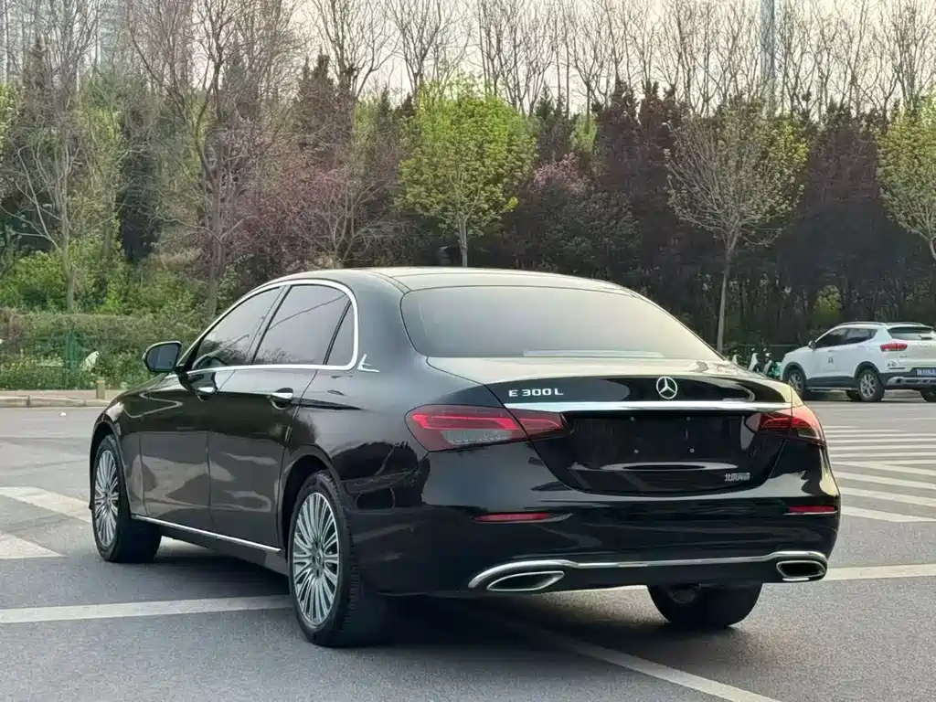 Mercedes-Benz E-Class 2021
