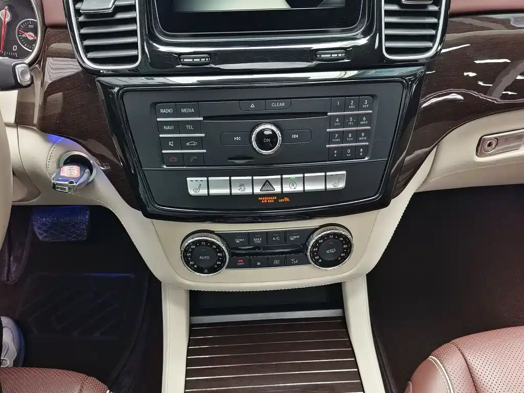 Mercedes-Benz GLS 2017 — фото 6