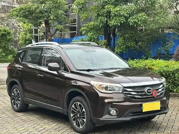 GAC Trumpchi GS4 2015