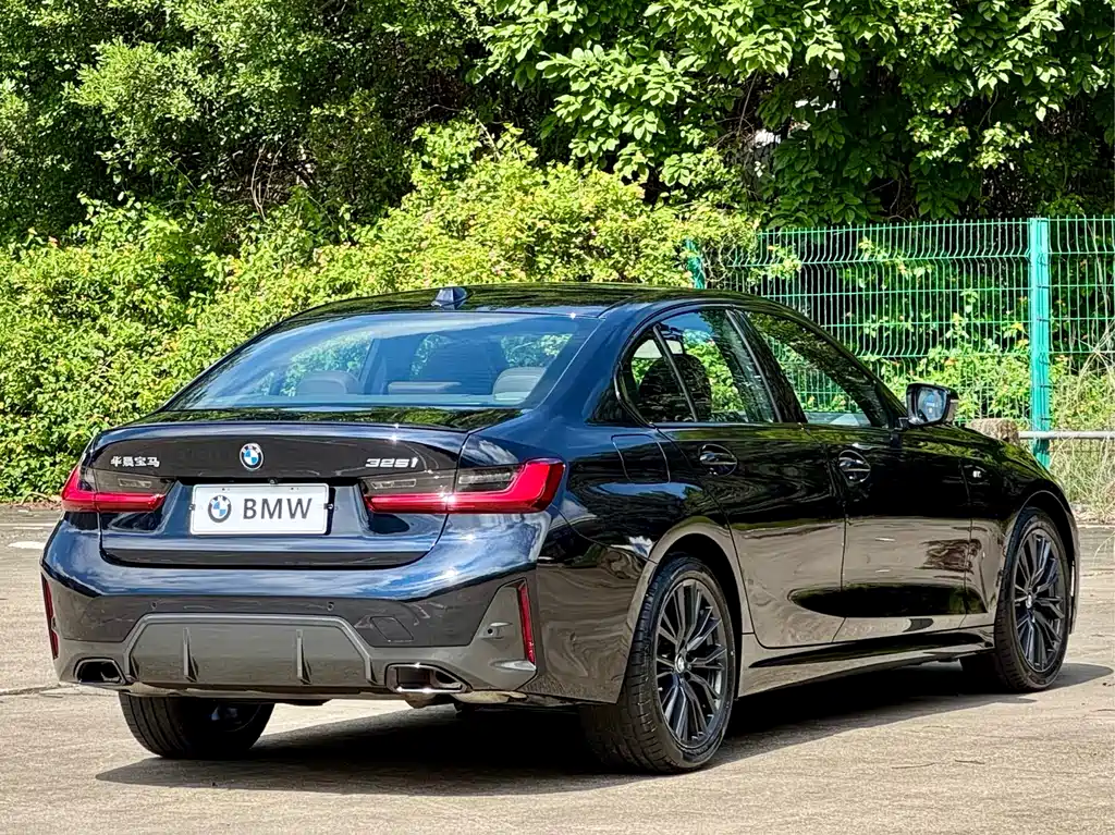 BMW 3 Series 2023 — фото 22