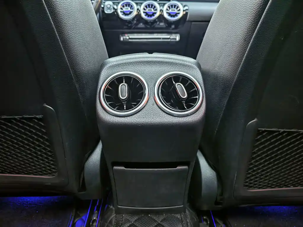Mercedes-Benz A-Class 2020 — фото 10