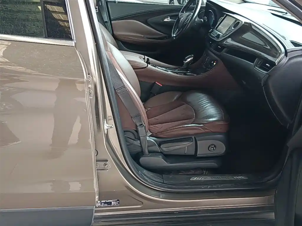 Buick Envision Plus 2017 — фото 25
