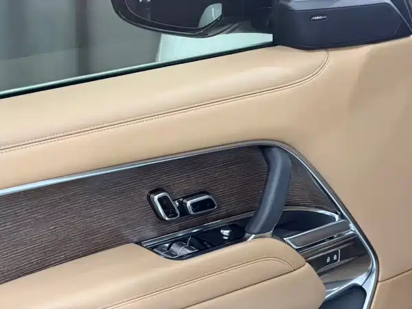 Land Rover Range Rover 2024