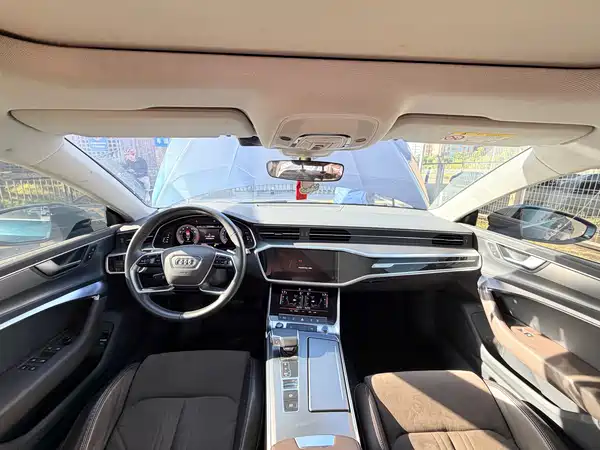 Audi A7L 2023