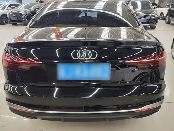 Audi A4L 2021