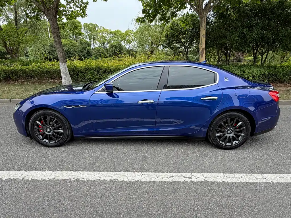 Maserati Ghibli 2016 — фото 10
