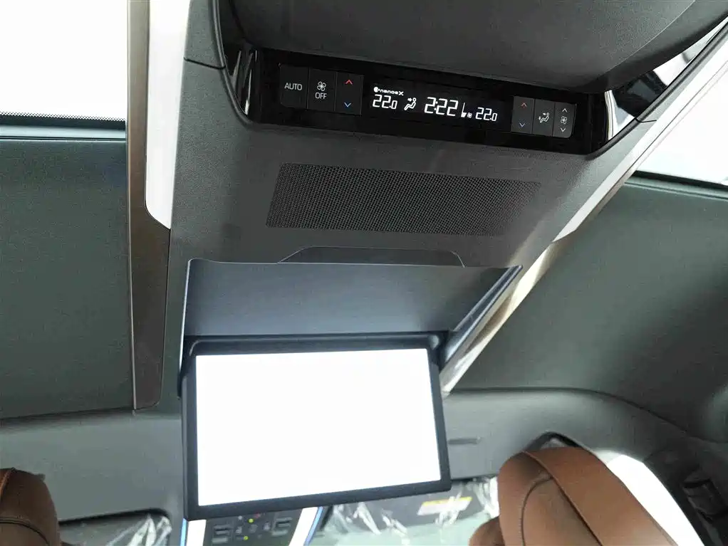 Toyota Vellfire 2025 — фото 20