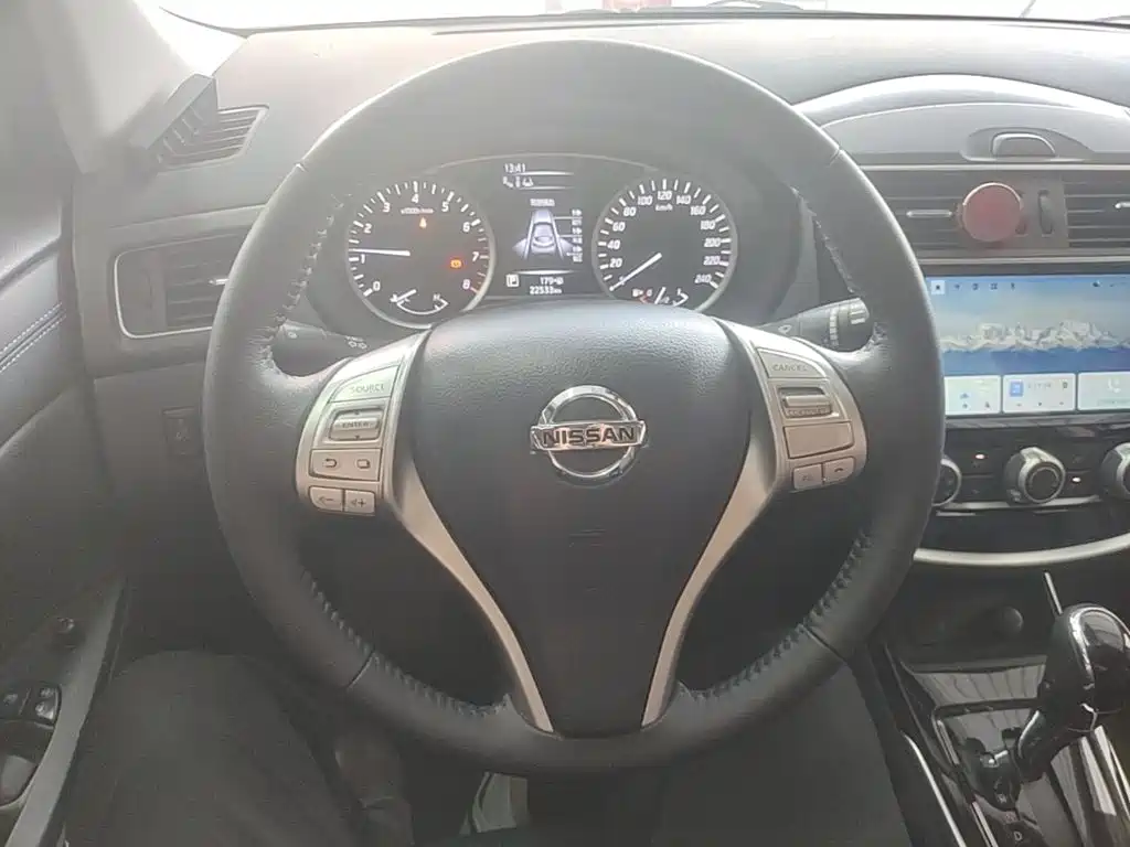 Nissan Tiida 2023 — фото 11