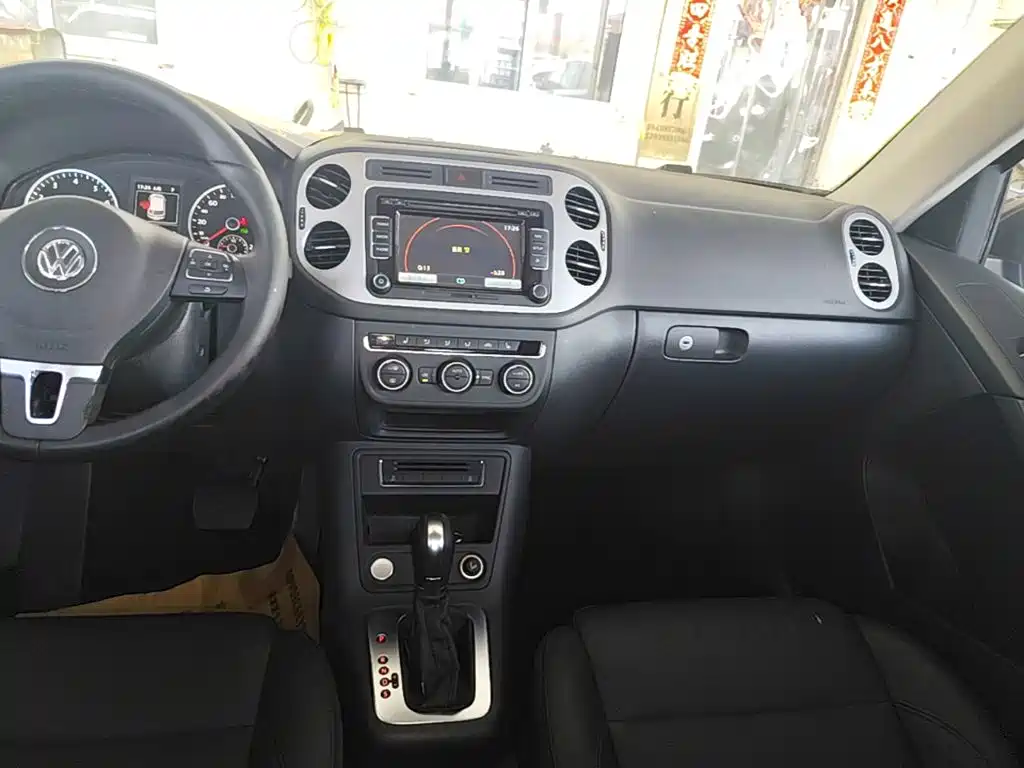 Volkswagen Tiguan 2016 — фото 13