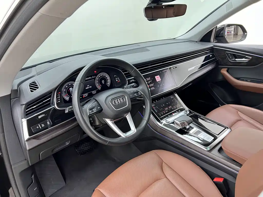 Audi Q8 2021 — фото 9