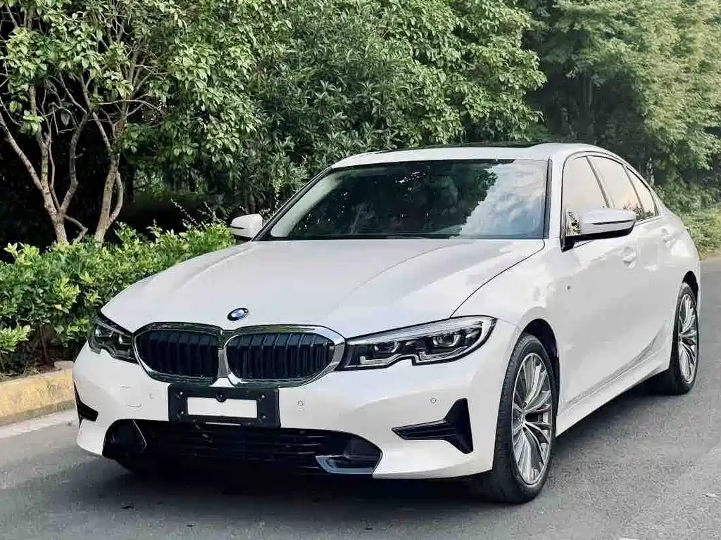 BMW 3 Series 2021