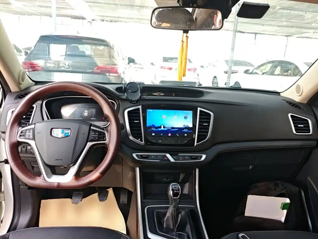 Geely Vision X6 2019 — фото 10