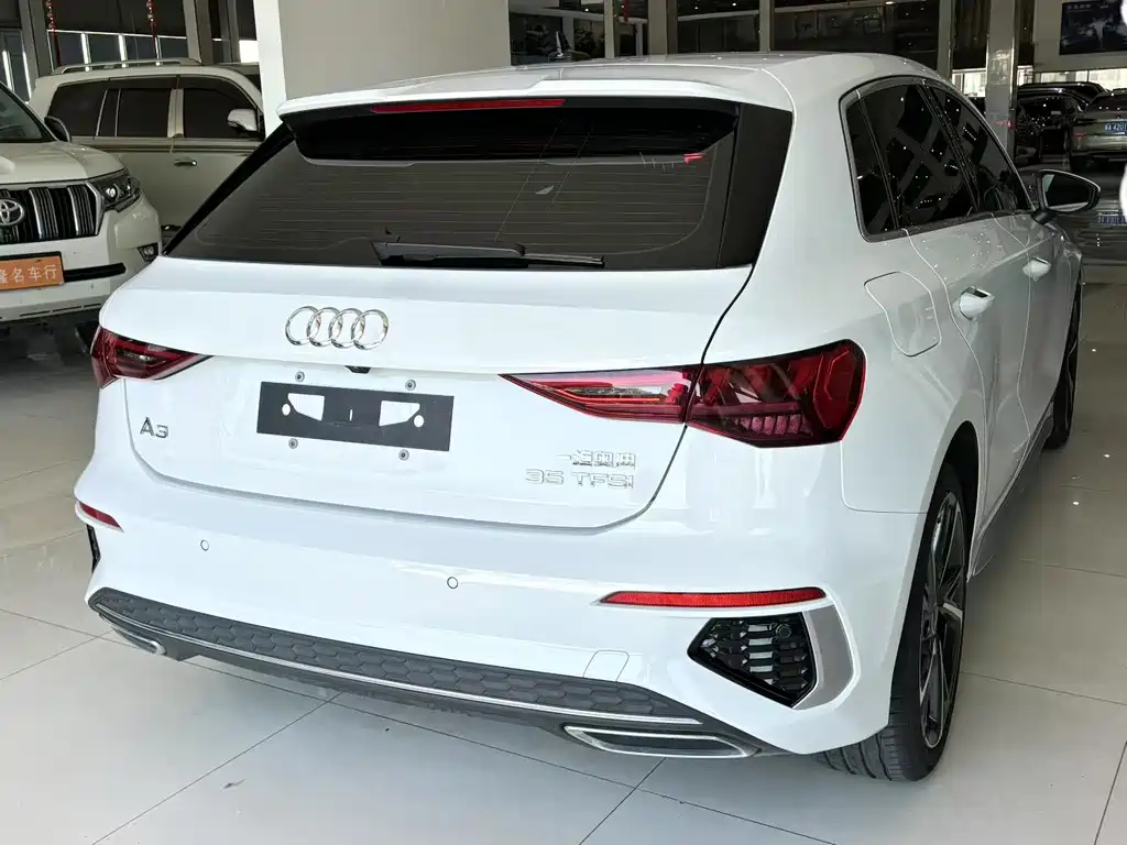 Audi A3 2023 — фото 7