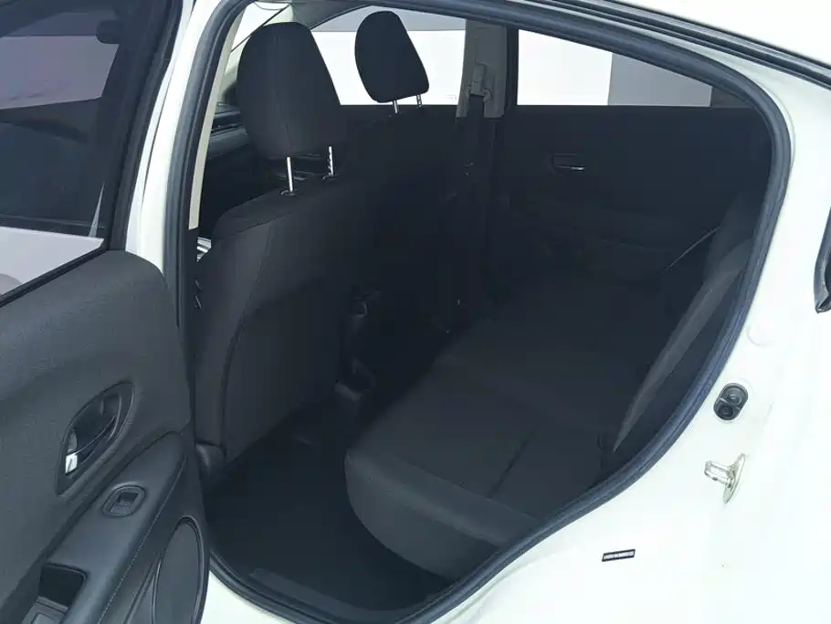 Honda Vezel 2021 — фото 11