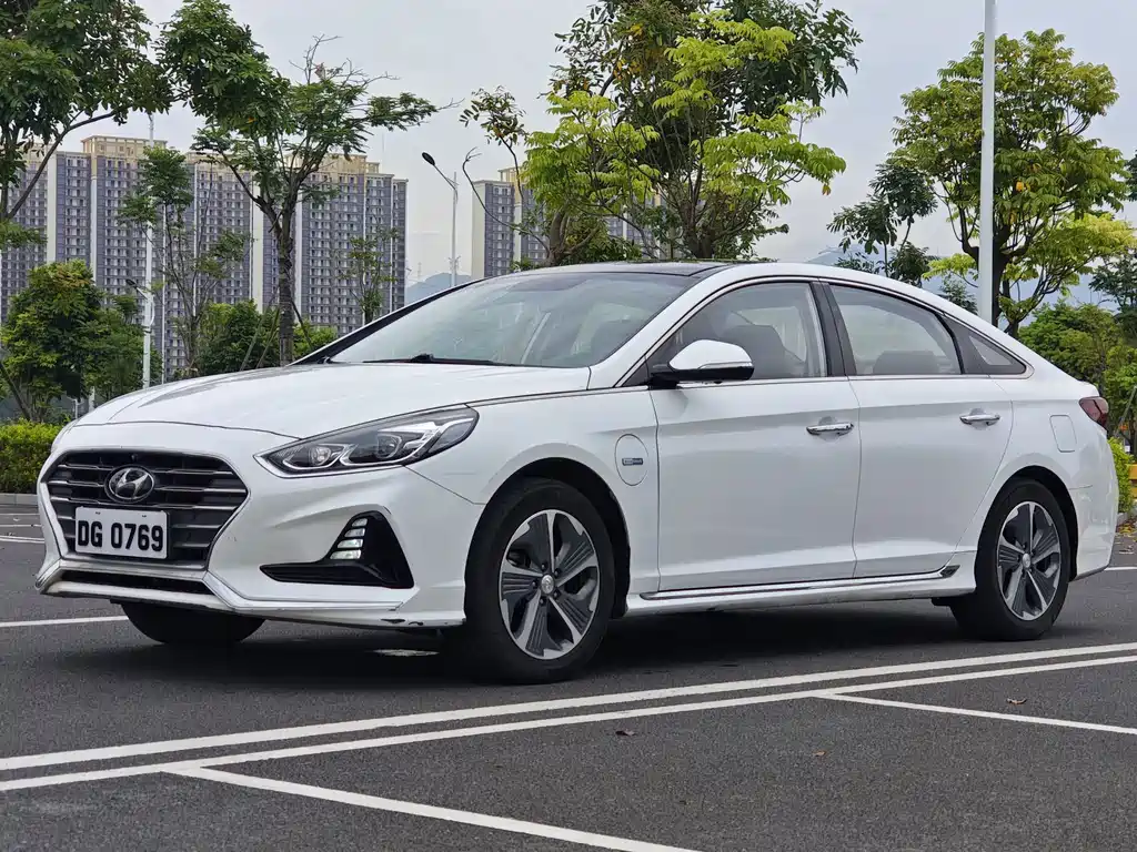 Hyundai Sonata Plug-In Hybrid 2019 — фото 1