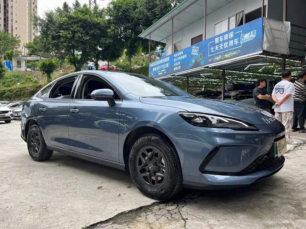 BYD Seal 05 DM-i 2025 — фото 3