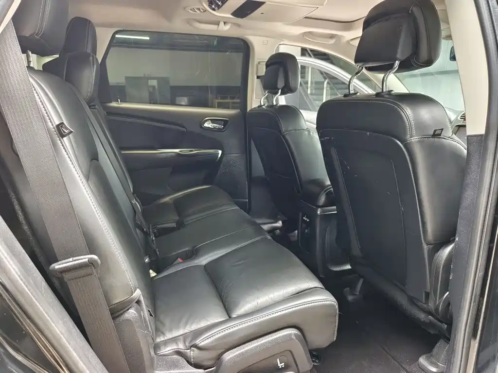 Dodge Journey 2016 — фото 10