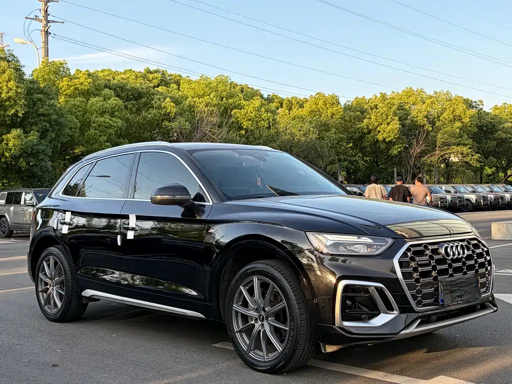 Audi Q5L 2022 — фото 3