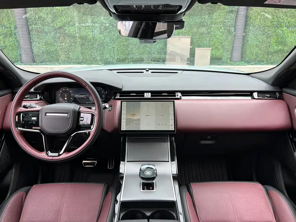 Land Rover Velar 2024 — фото 15