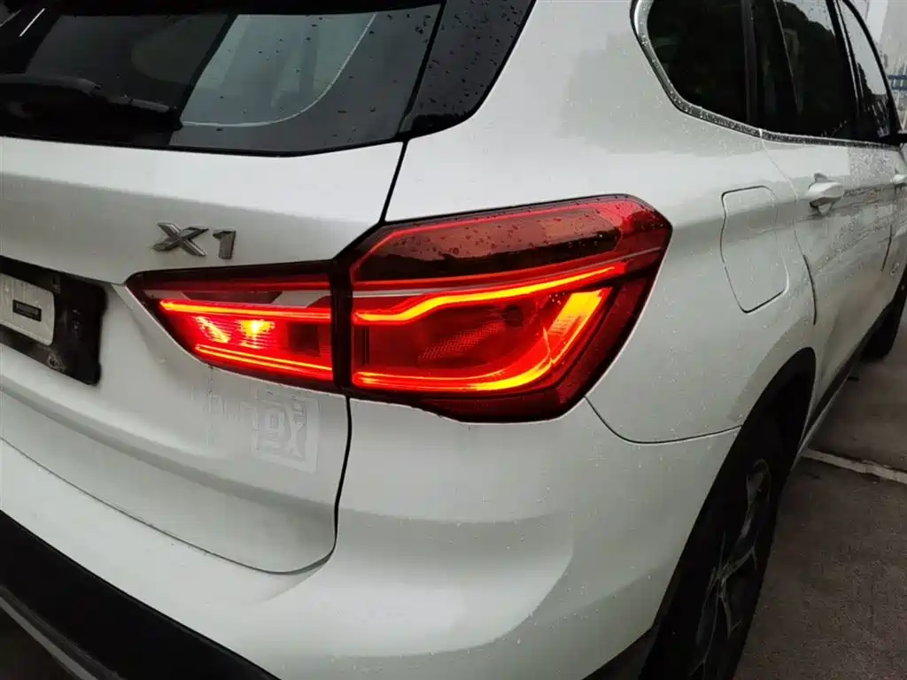 BMW X1 2018 — фото 8