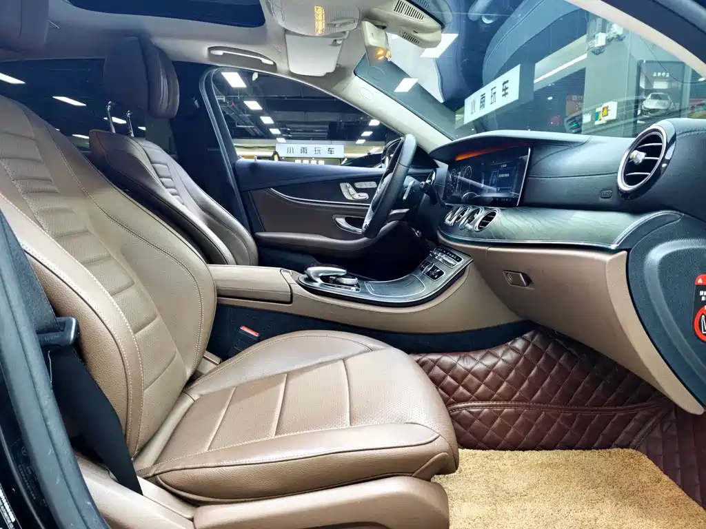 Mercedes-Benz E-Class 2018 — фото 11