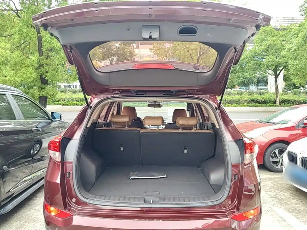 Hyundai Tucson 2016 — фото 19