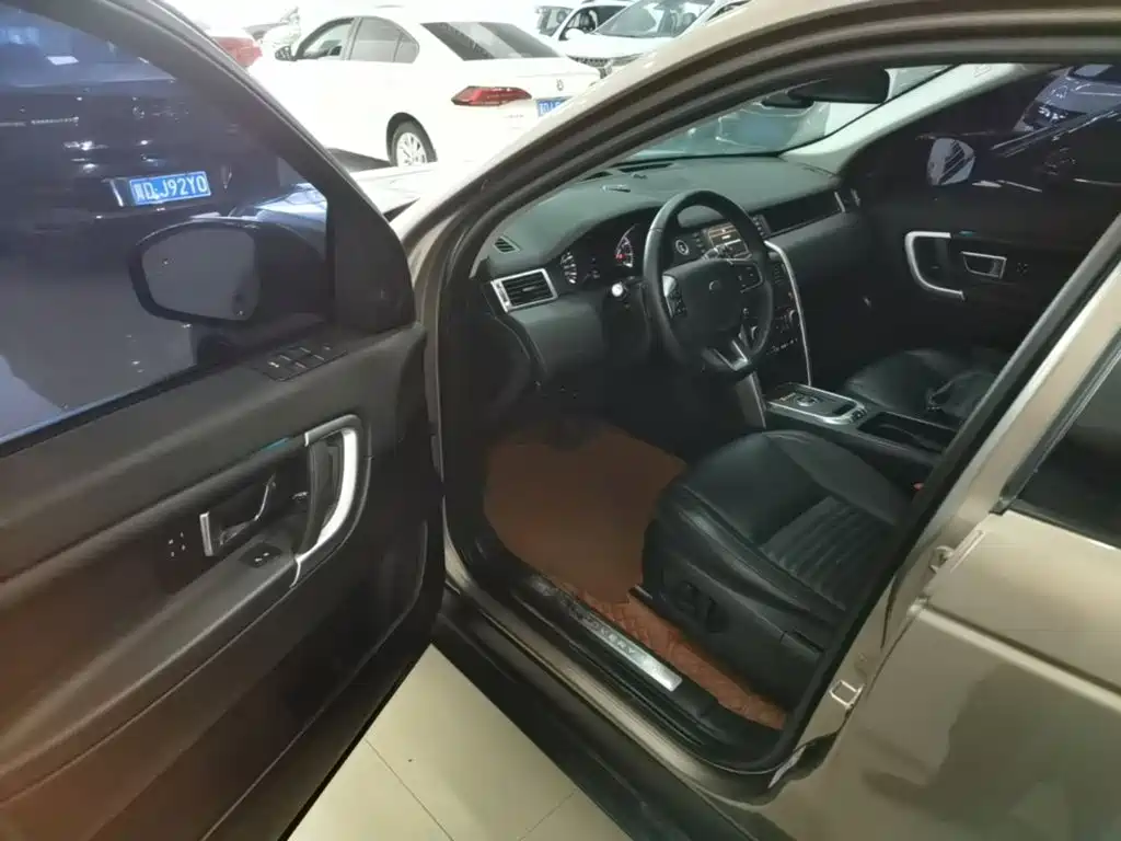 Land Rover Discovery Sport 2015 — фото 16