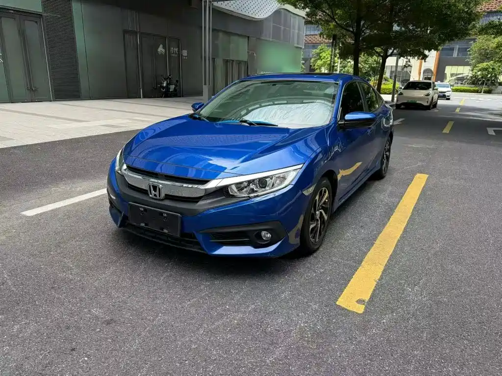 Honda Civic 2019 — фото 1
