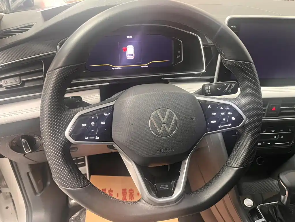 Volkswagen Tiguan L 2022 — фото 10
