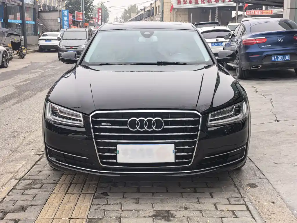 Audi A8 2015 — фото 2