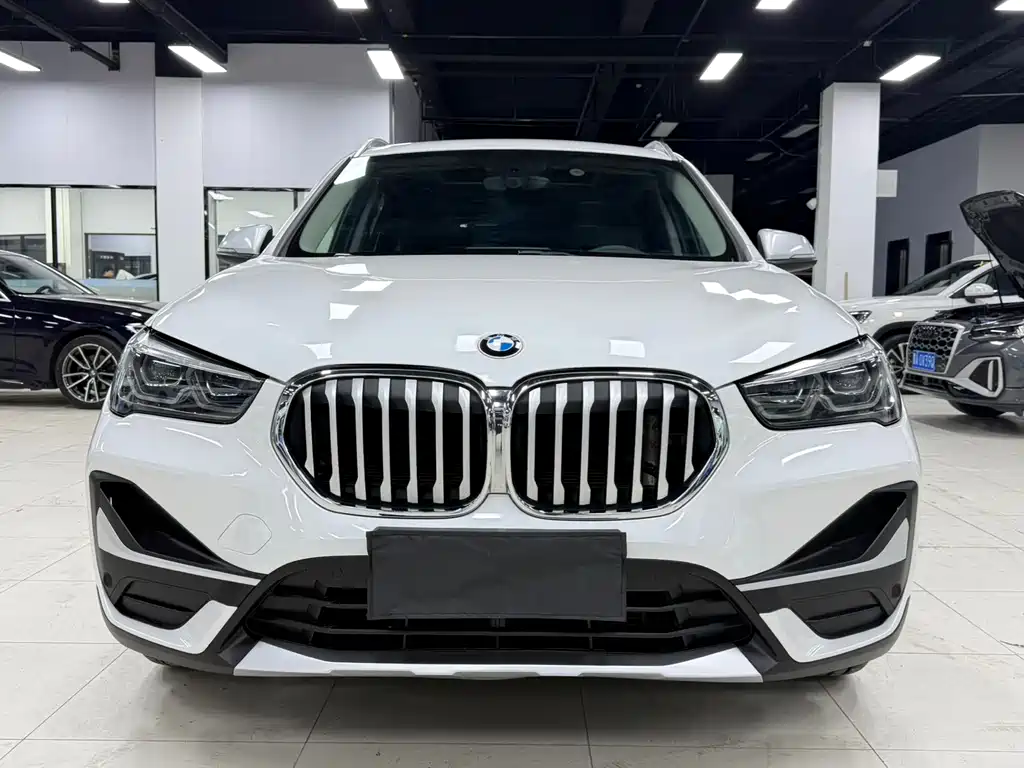 BMW X1 2022 — фото 2