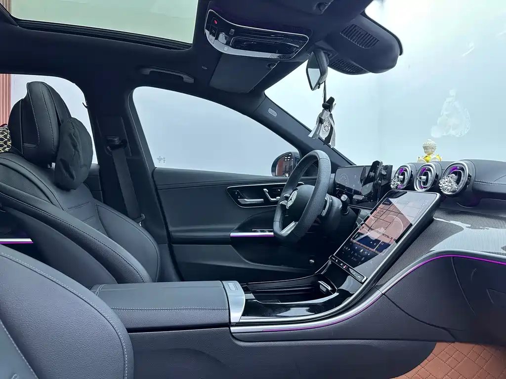 Mercedes-Benz C-Class 2025 — фото 14