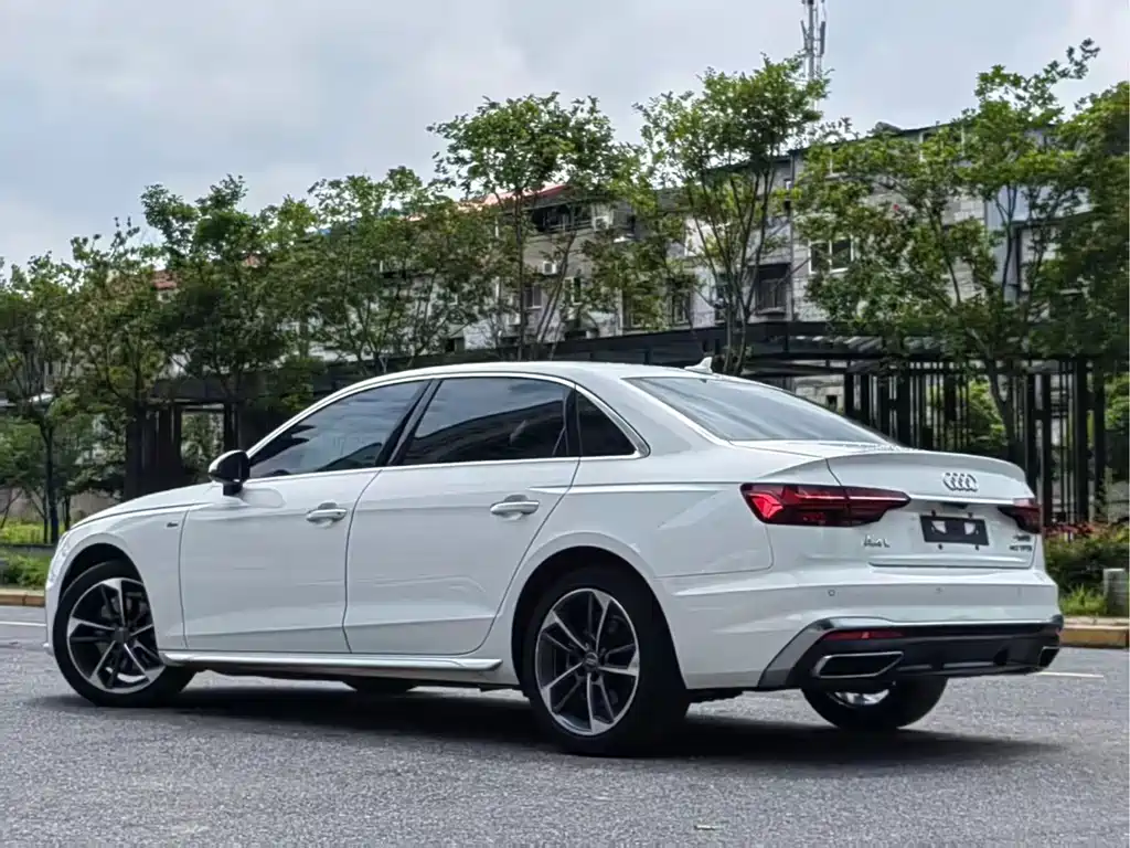 Audi A4L 2020 — фото 5
