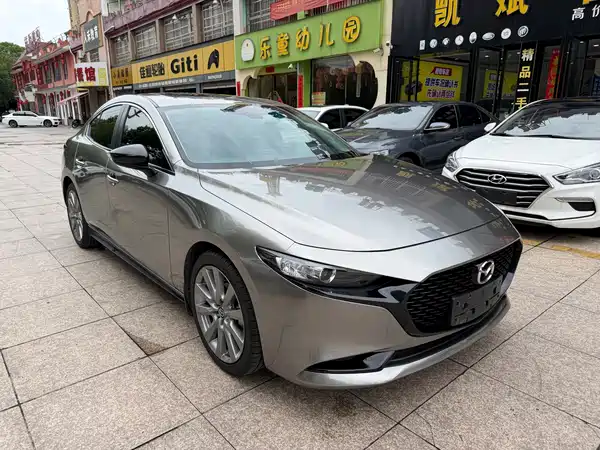 Mazda 3 Axela 2021