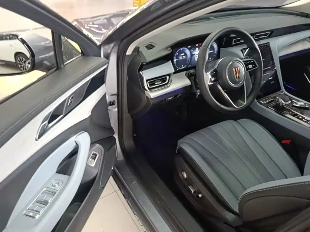 Hongqi H5 PHEV 2025 — фото 12