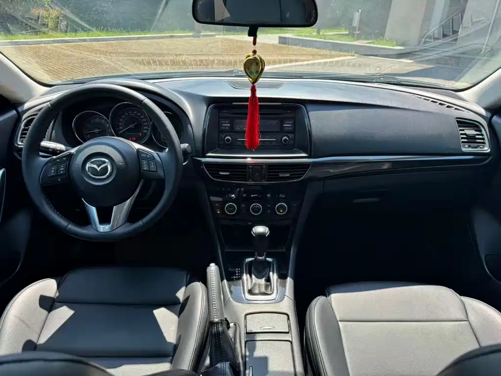 Mazda Atenza 2015 — фото 10