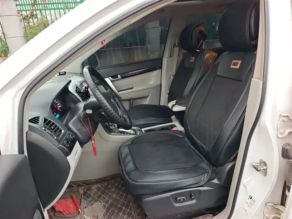 Chevrolet Captiva 2016 — фото 15
