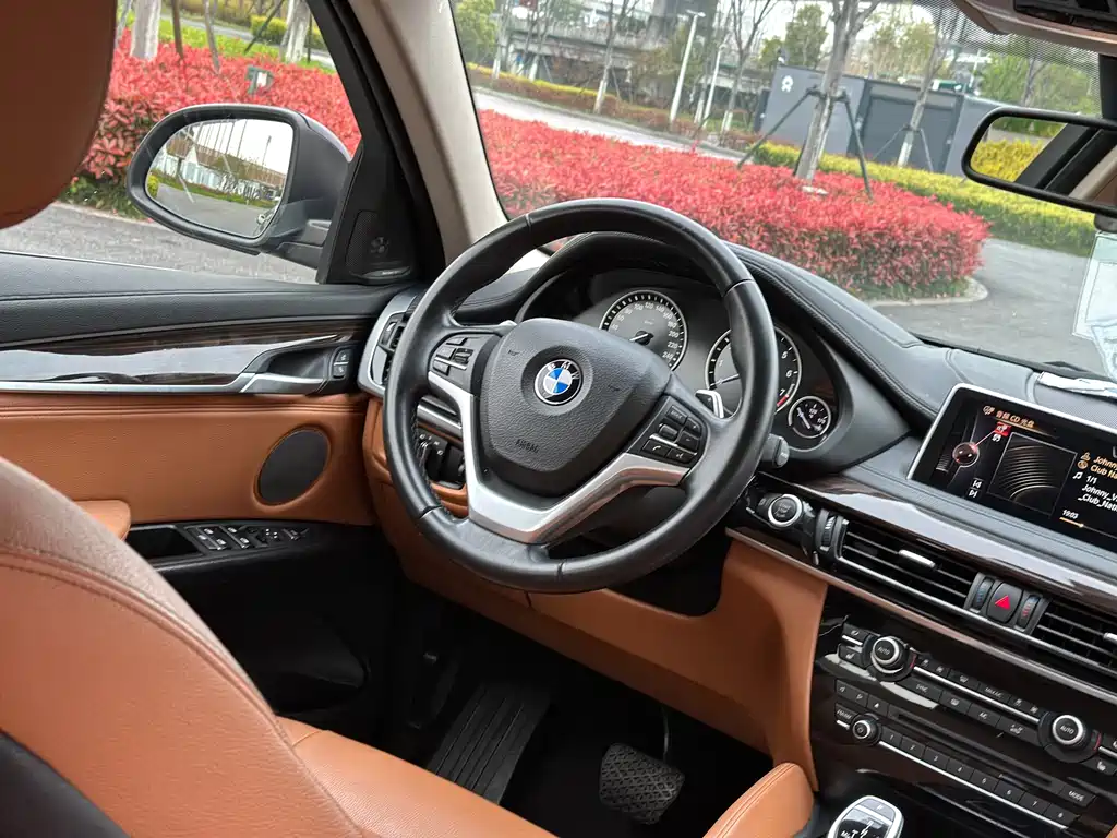 BMW X6 2015 — фото 14