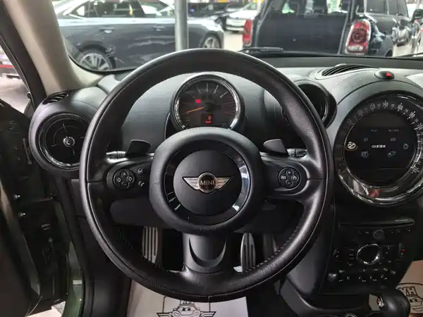 MINI Countryman 2015